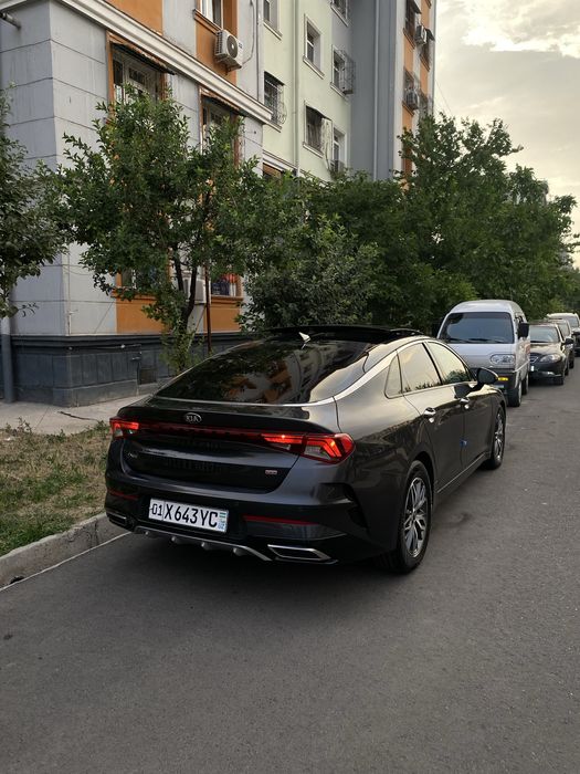 Сотилади Киа К5.
