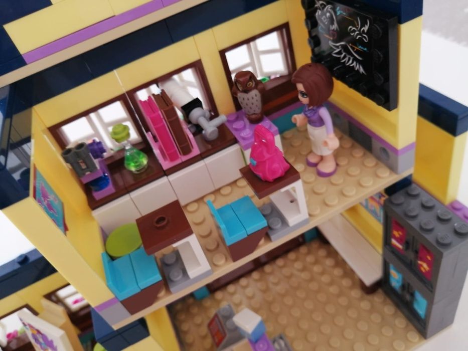 Lego friends Olivia' shouse 3315+Liceul Heartl. 41005+cadou.