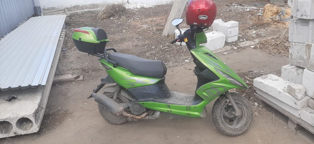 Продам скутер 125 кубиков