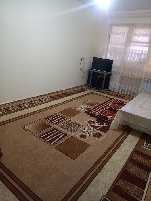 Uy sotiladi Boʻstonliq tumani Gʻazalkent shahri Qorongʻi bozorda