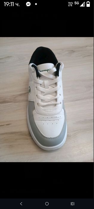 Нови обувки  champion..