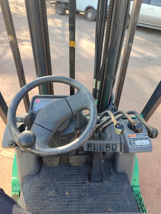 Привозные Кары Mitsubishi автомат