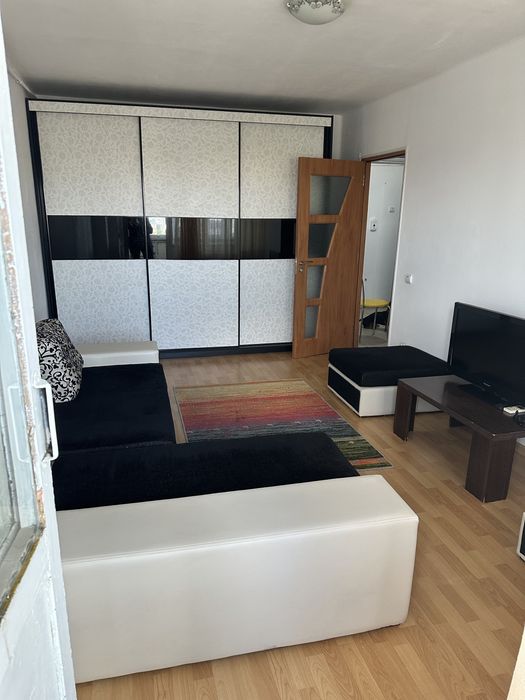 Inchiriez studiou