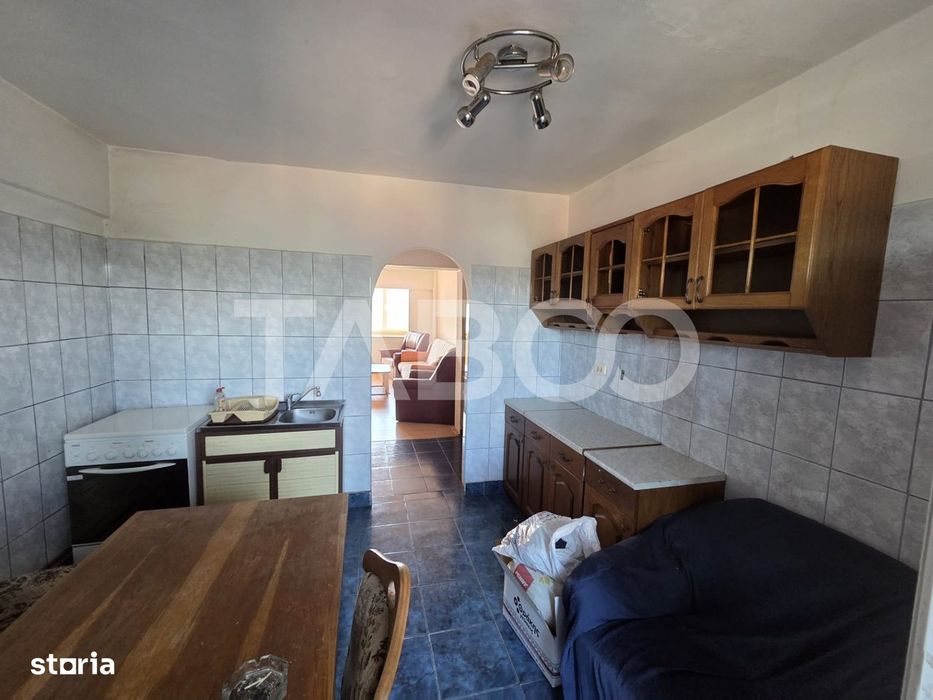 Apartament 3 camere 90 mp 2 balcoane zona Bulevardul Unirii