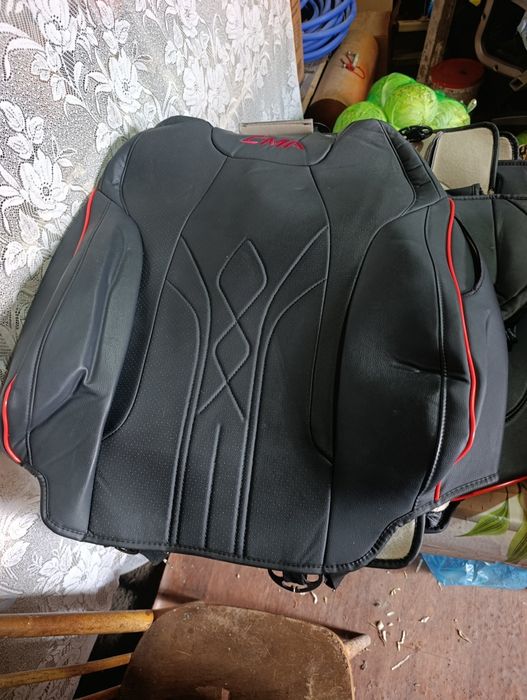 Чехлы оригинал на Джили Атлас