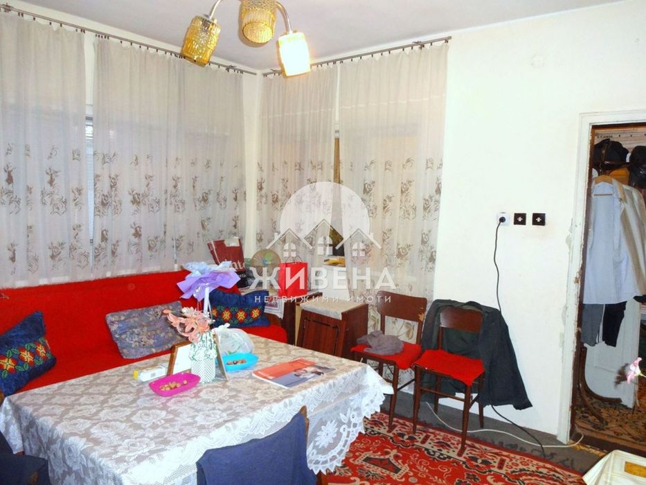 Къща в кв. Повеляново, гр.Девня, площ 100 кв.м