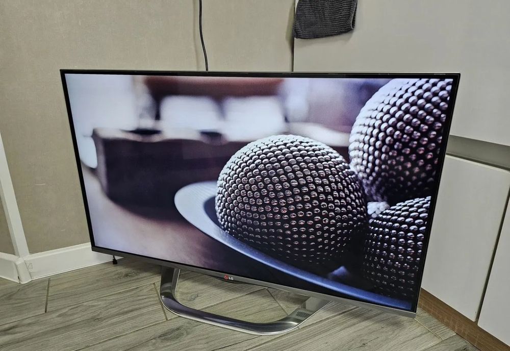 LG 106 см smart tv телевизор