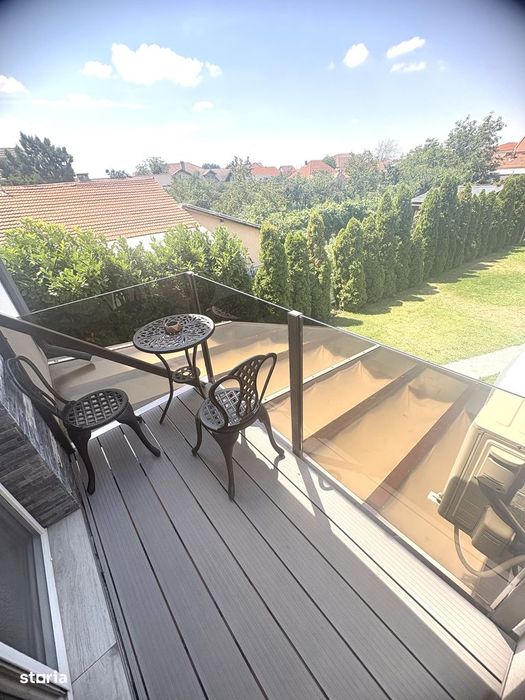 Apartament la casă, cu 4 camere