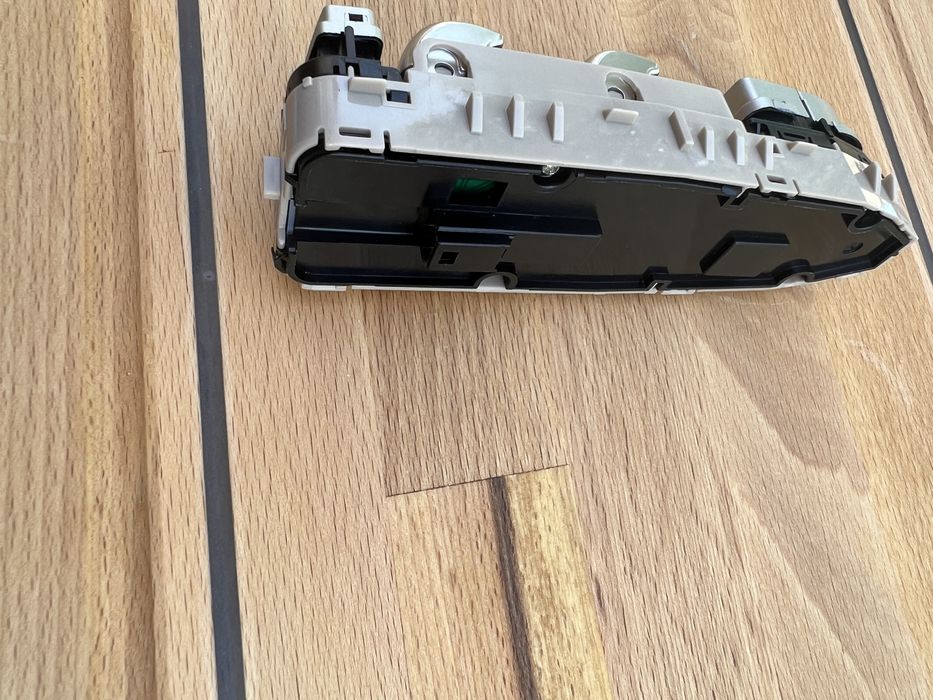 Butoane Mecedes geamuri șofer Mercedes C/E/S GLC/CLA/W205 W213 W222