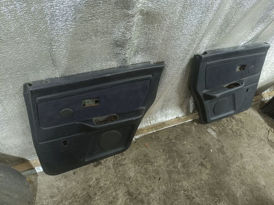 Обшивки дверей Ауди 80 Б4