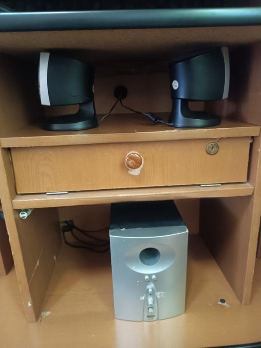 Продам буфер с колонками Intex