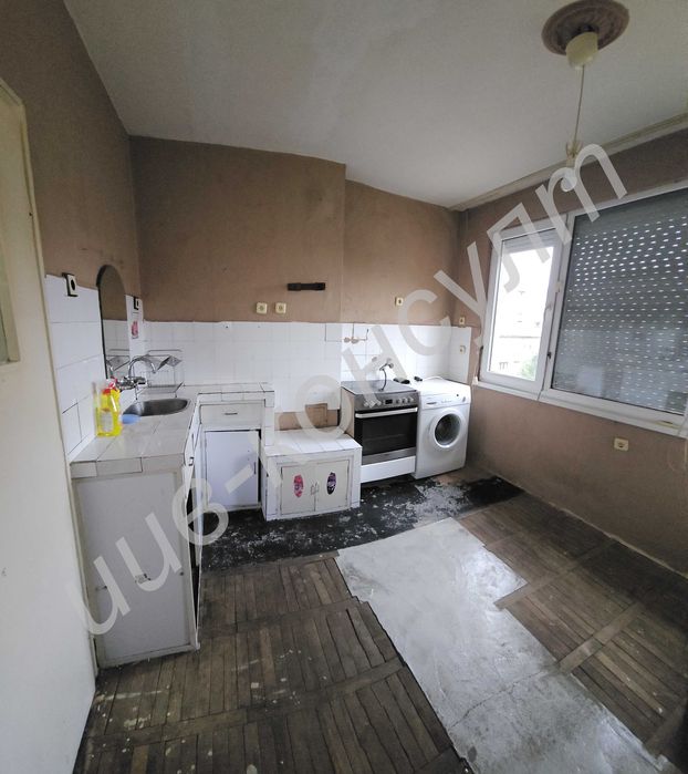 Продава се Двустаен апартамент в Велико Търново, Център - 45 кв.м за 1378 €/кв.м - Снимка #2