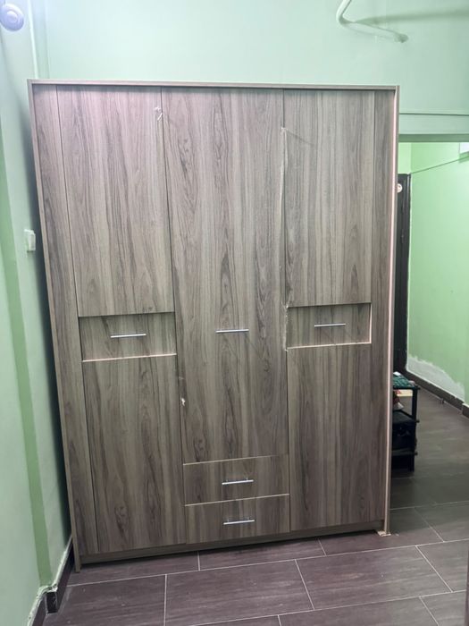 Продам Шкаф-Шифоньер