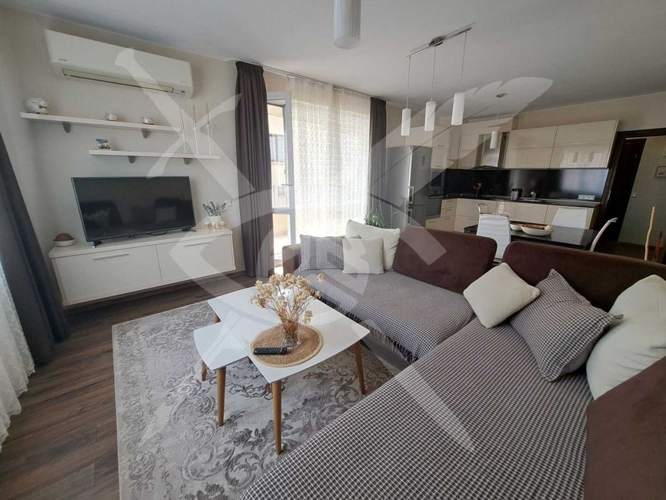 Продава се Тристаен апартамент в Бургас, Сарафово - 110 кв.м за 2228 €/кв.м - Снимка #2