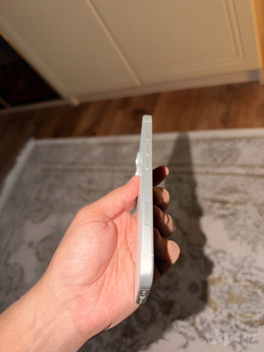 iphone 17 silver