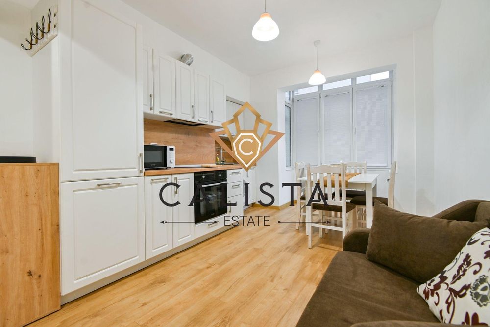 Дава се под наем Двустаен апартамент в София, Център - 46 кв.м за 776.73 € - Снимка #1