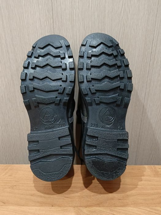 Продам ботинки Фабричные