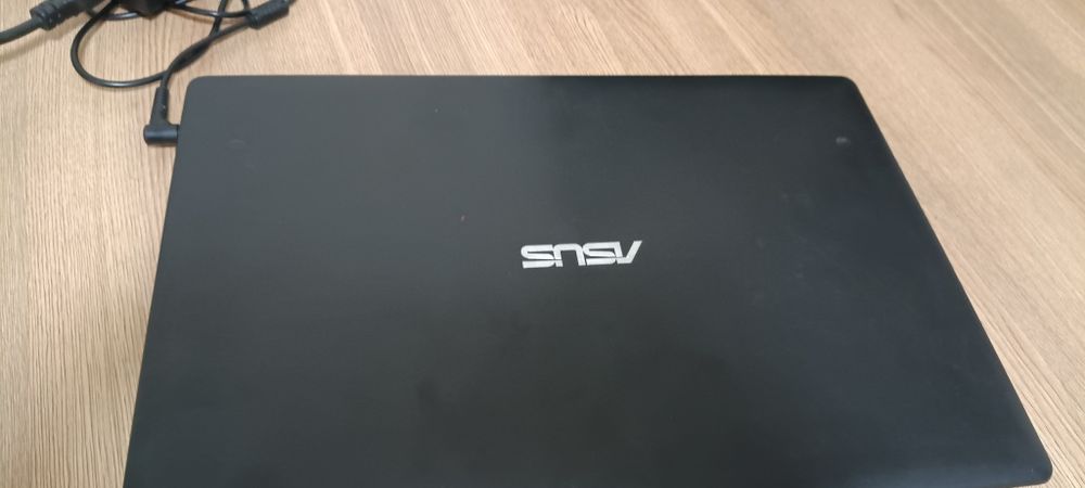 Ноутбук Asus черный