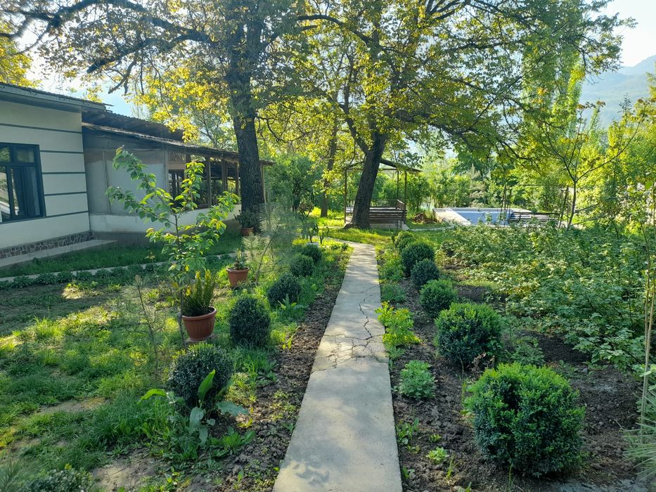 8 sotix yer sotiladi  " 280 000 " $