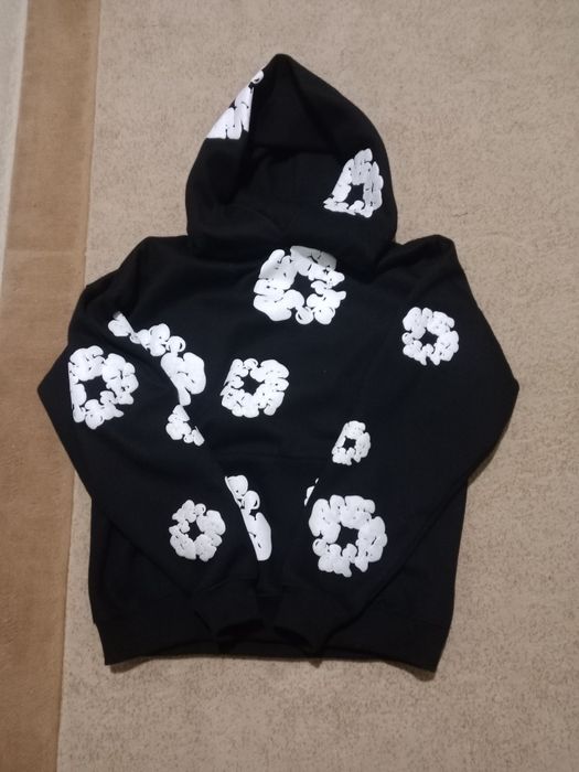 Не хачу одеватьь