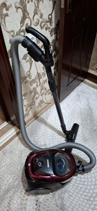 Samsung Пылесос SC18M31AOHP