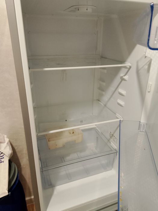 Холодильник сатылады состояние жаксы