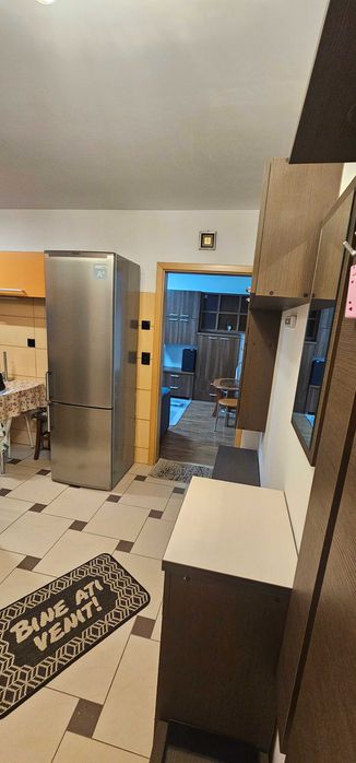 Apartament 2 camere de inchiriat zona Astra cu loc de parcare