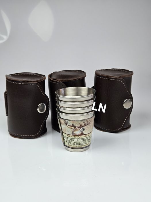 Метални чаши в кожен калъф - 4 бр., 4 размера