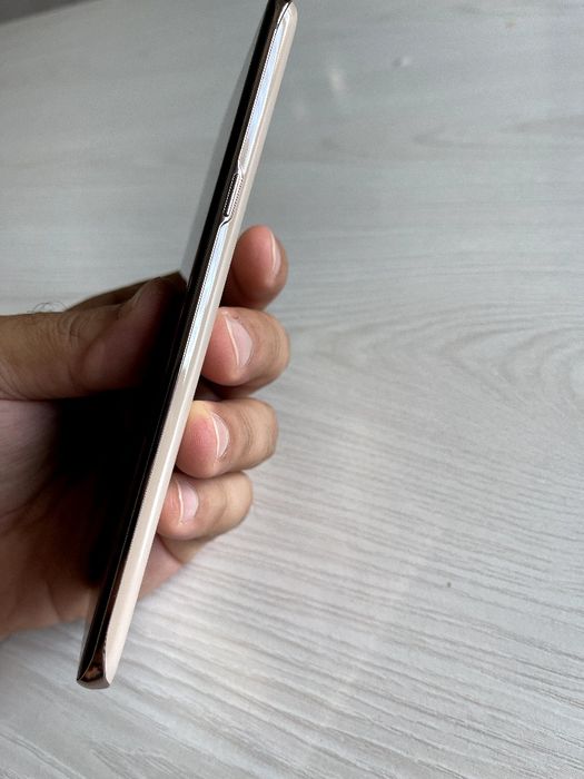 Samsung S10 Plus 5G Ofitsialni imeykadan utgan