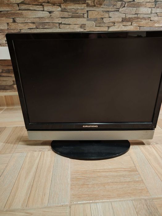 Monitor / tv Grunding  defect