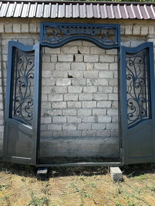 Кованые двери входные   размер 265*154