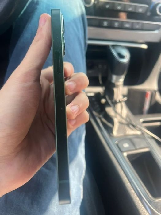 Продам Айфон 13 128гб срочно