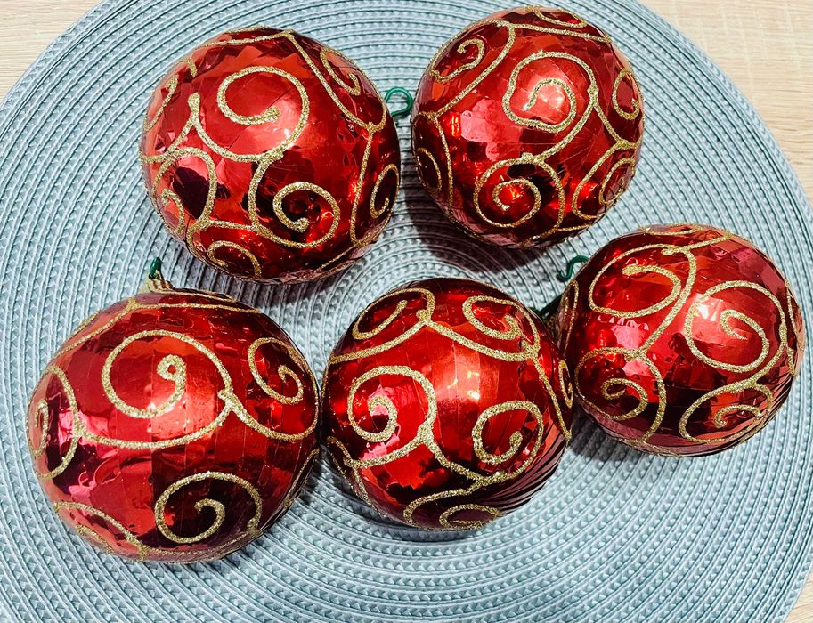 Globuri pt bradul de Crăciun