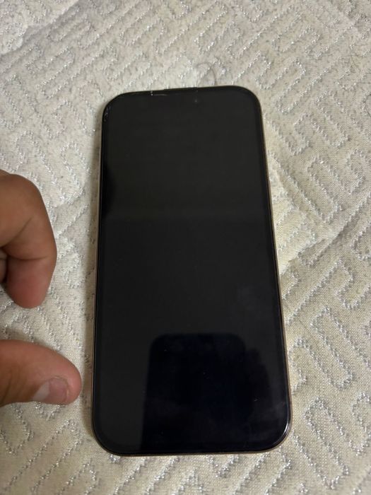 Телефон Iphone 16 pro