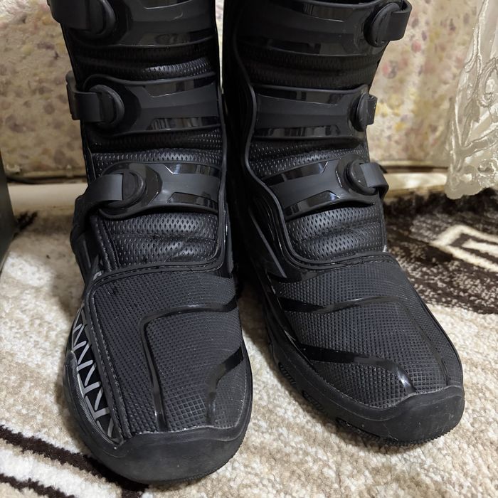 Продам мотоботы новые