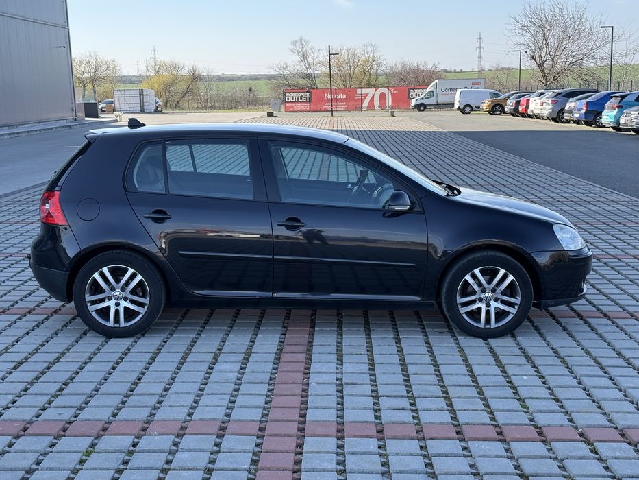 Volkswagen Golf 5•2008•1.6 Benzina•Rate la parc•Variante•Finantare