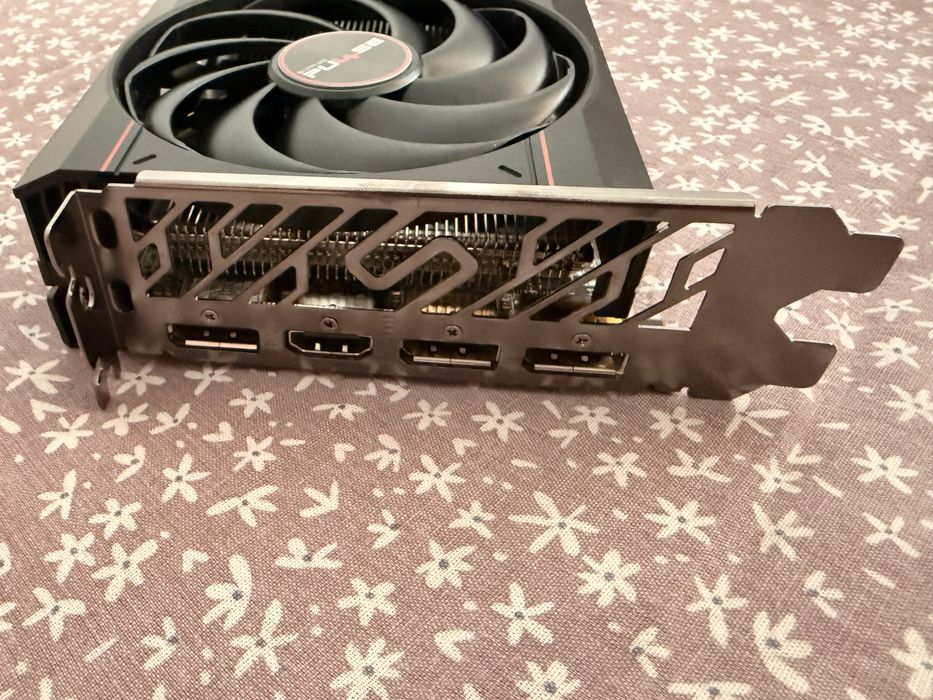 Видеокарта AMD Radeon RX 6600