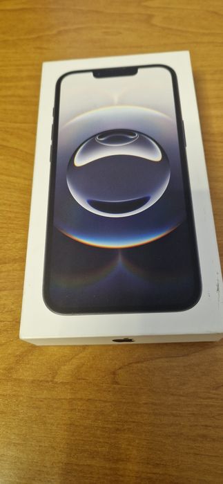 Vând Iphone 16e nou