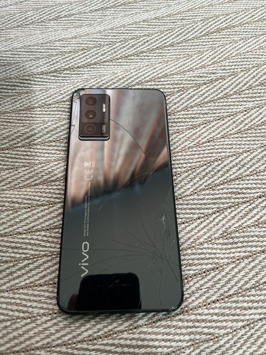 Продам смартфон vivo 23 e