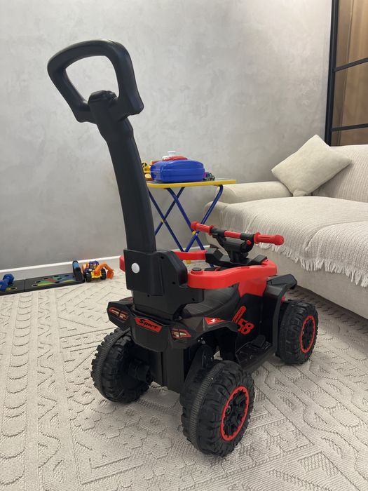 Машинка толокар