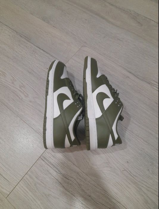 Nike dunk low Olive