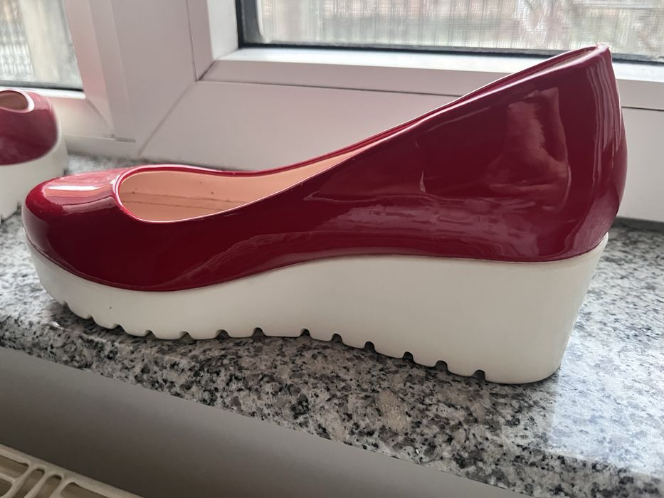 Pantofi piele lacuita