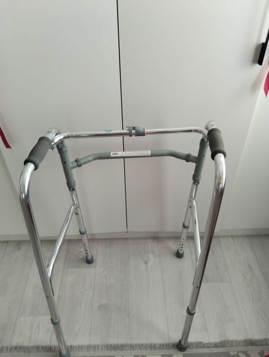 Ходунки продам .