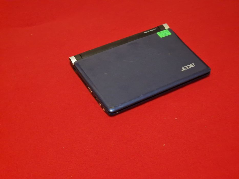 Laptop Acer perfect funcțional