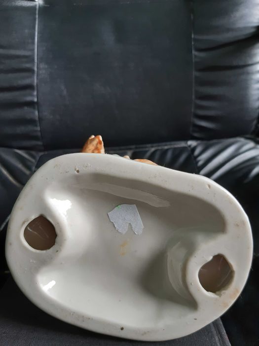 vand bibelou/statueta din portelan cu motive traditionale/taranesti