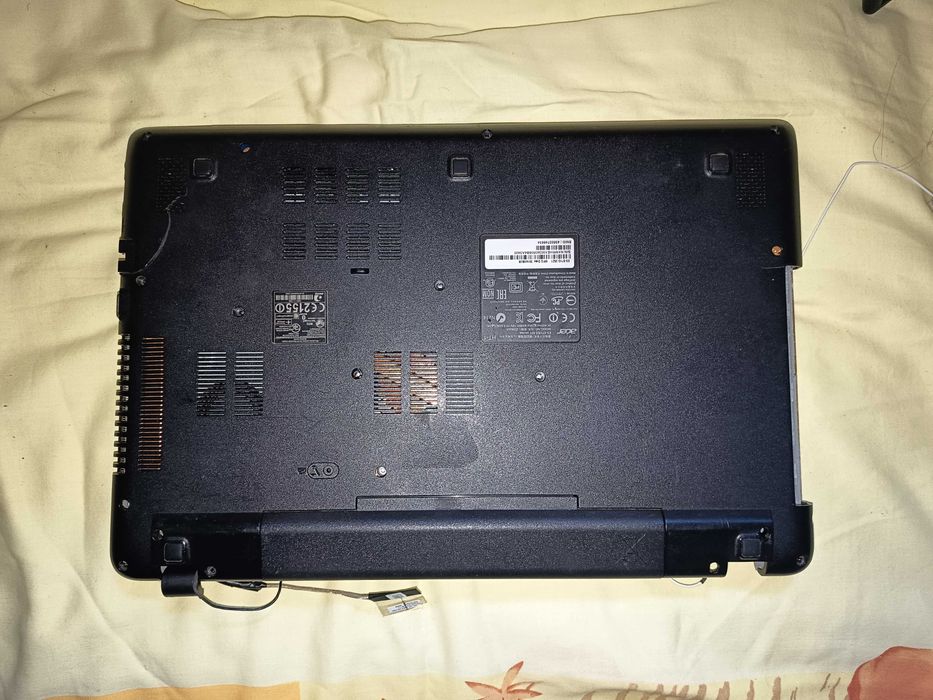Placa baza laptop Acer Aspire E5 571g, Core i3 4005u + nvidia 820m 2gb