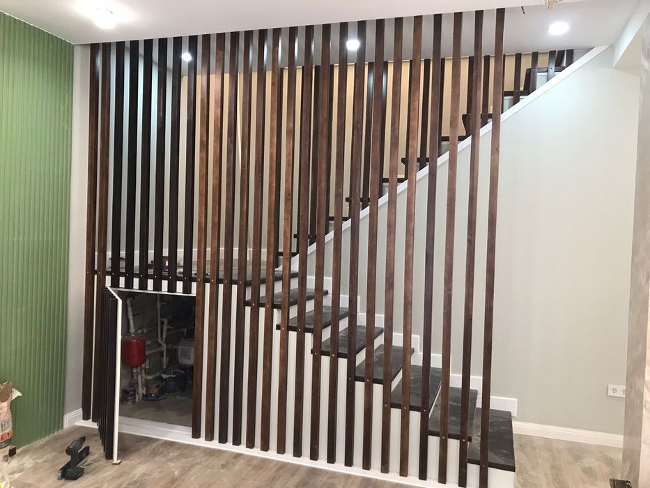 Лестницы дуб, бук, шпон, сосна