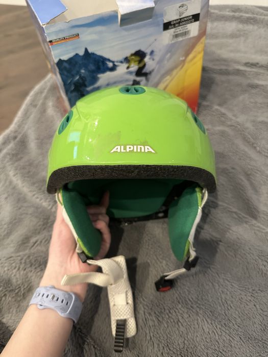 Горнолыжный шлем