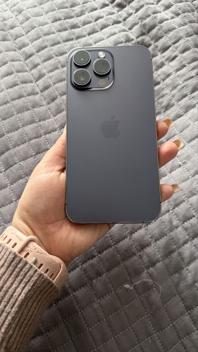 Продам айфон 14 про макс