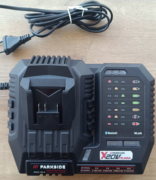 Smart зарядно Parkside 20V 12A